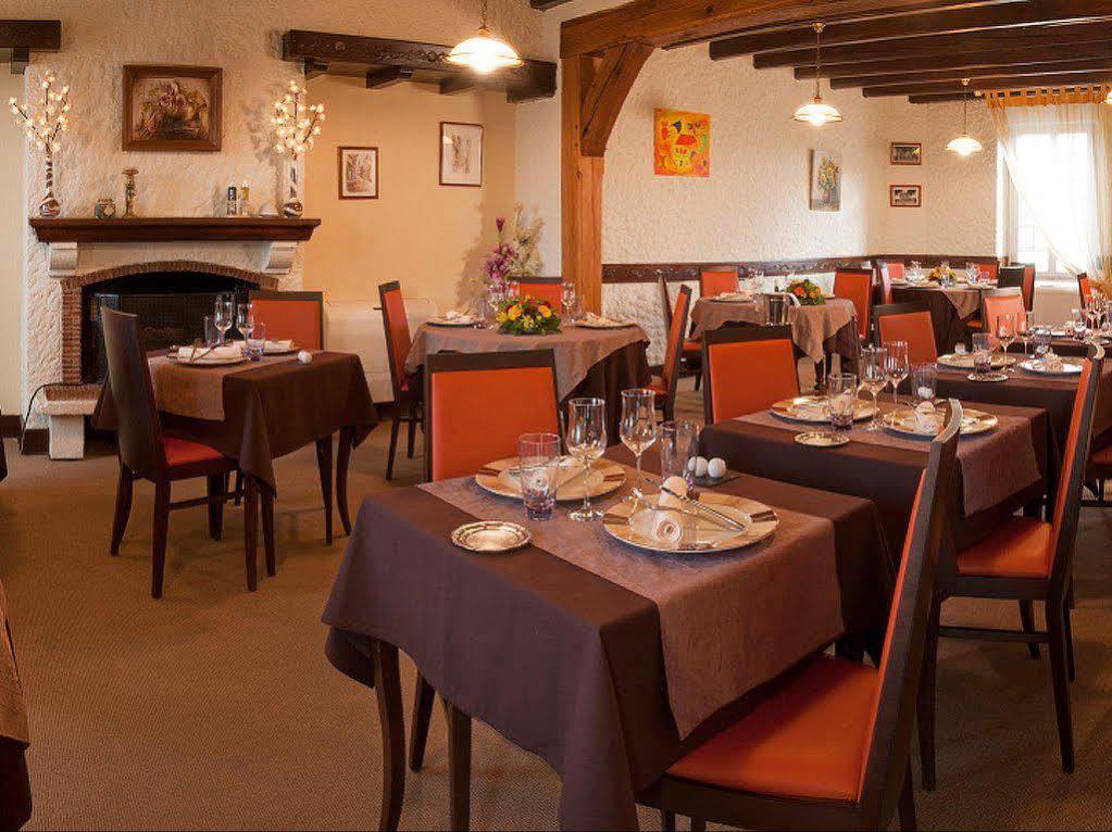 Logis Hotels Restaurant Le Dauphin Salbris Luaran gambar